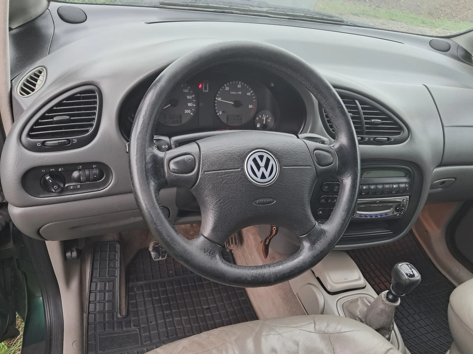 VW Sharan 1, 9 TDI Климатик - изображение 2