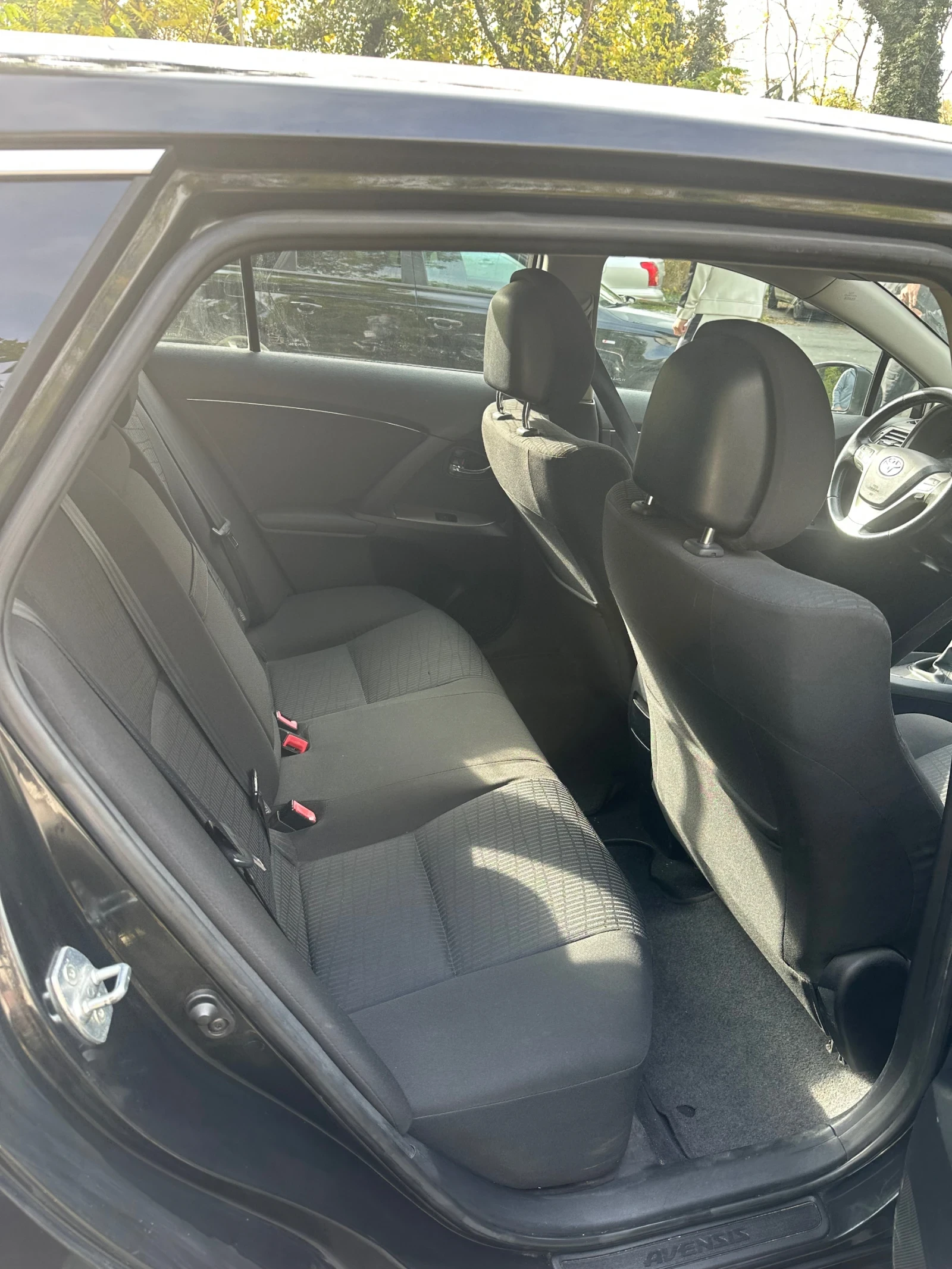 Toyota Avensis 2.2 D4D  - изображение 8