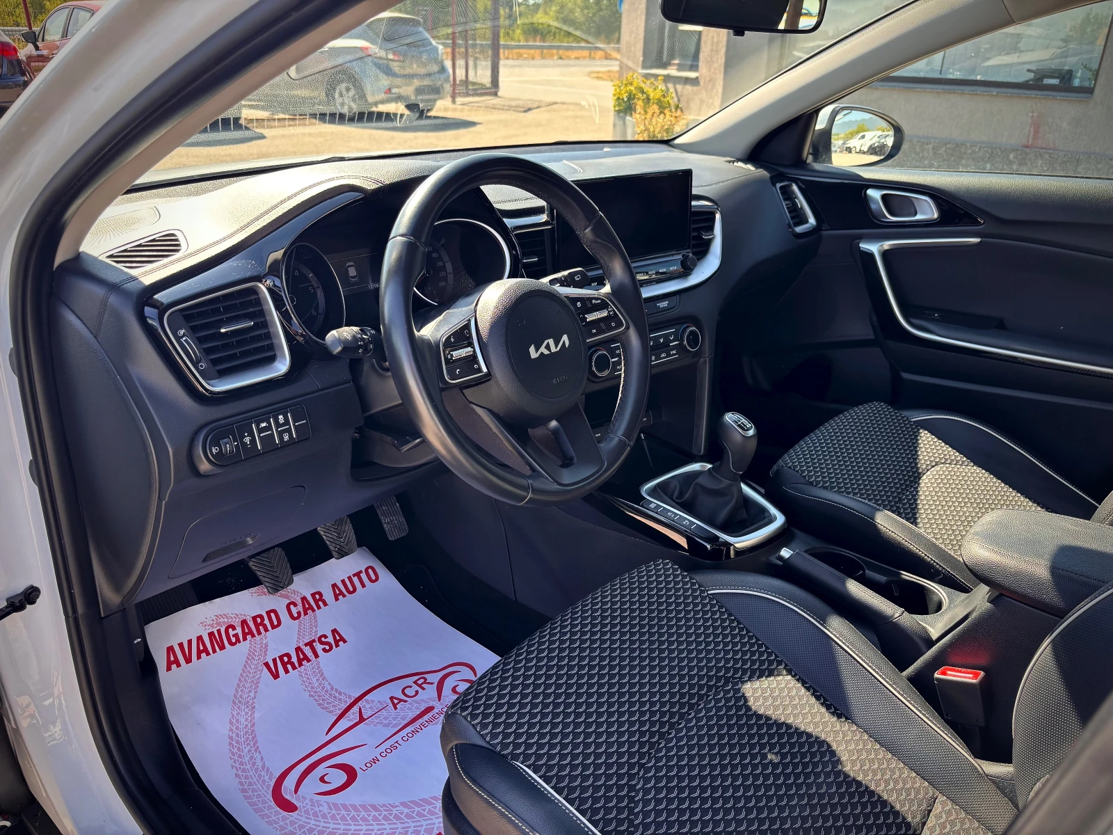 Kia XCeed Hybrid, снимка 9 - Автомобили и джипове - 55476028