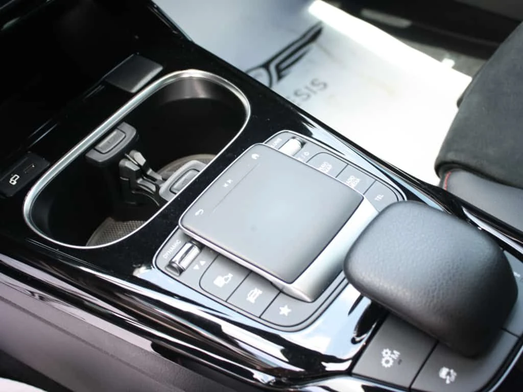 Mercedes-Benz A 35 AMG * Фиксирана цена до България * Без инциденти *, снимка 12 - Автомобили и джипове - 53796764