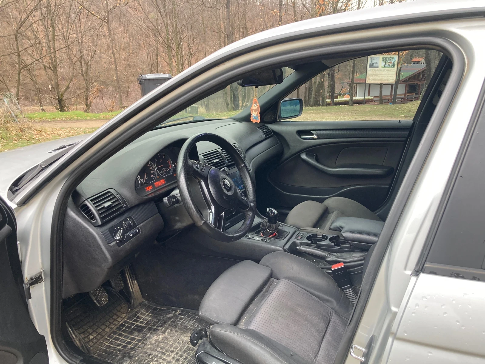 BMW 320, снимка 5 - Автомобили и джипове - 54006235