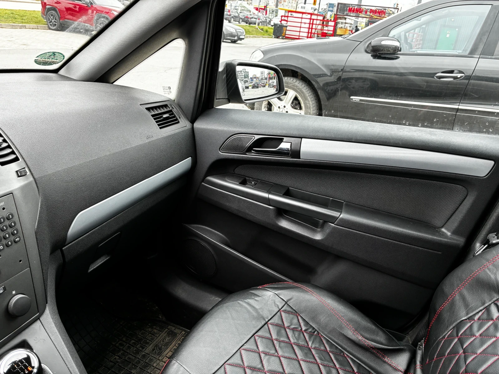 Opel Zafira  1.9 CDTi , снимка 10 - Автомобили и джипове - 54037070