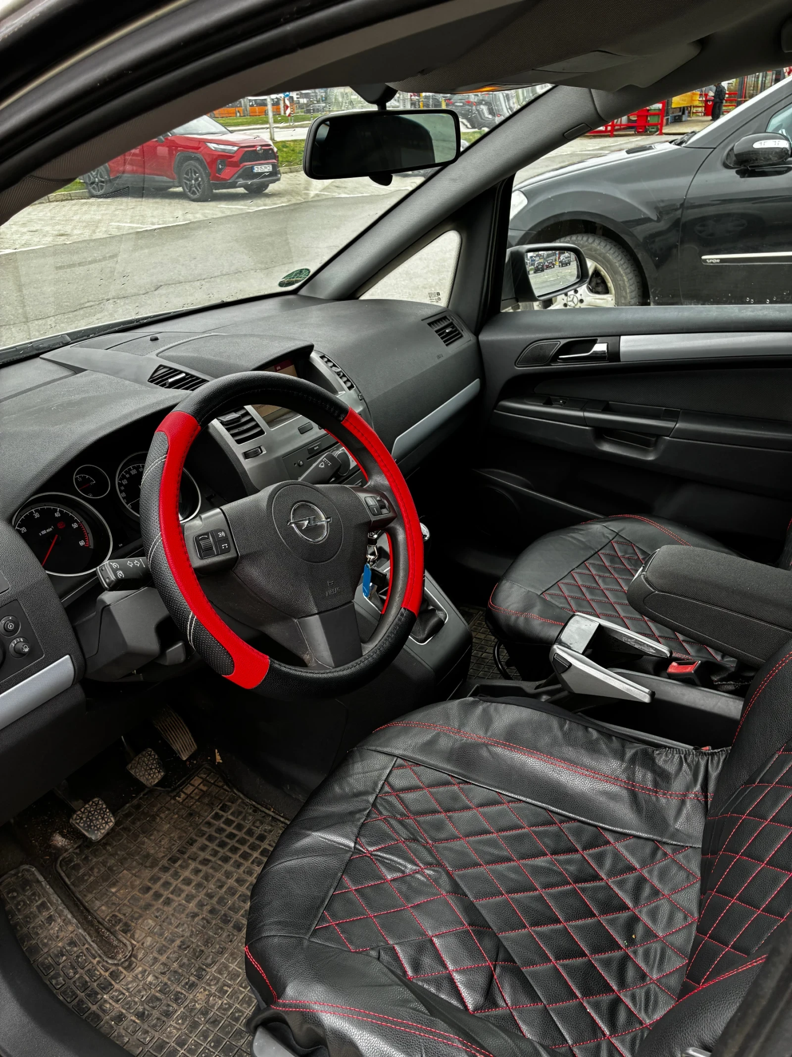 Opel Zafira  1.9 CDTi , снимка 9 - Автомобили и джипове - 54037070