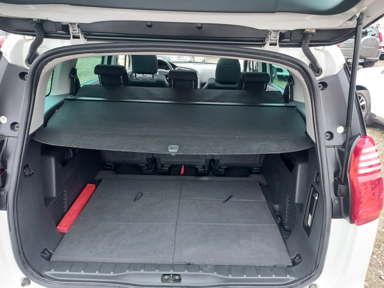 Peugeot 5008 1.6 turbo 156 ps | Mobile.bg � ����������� 12