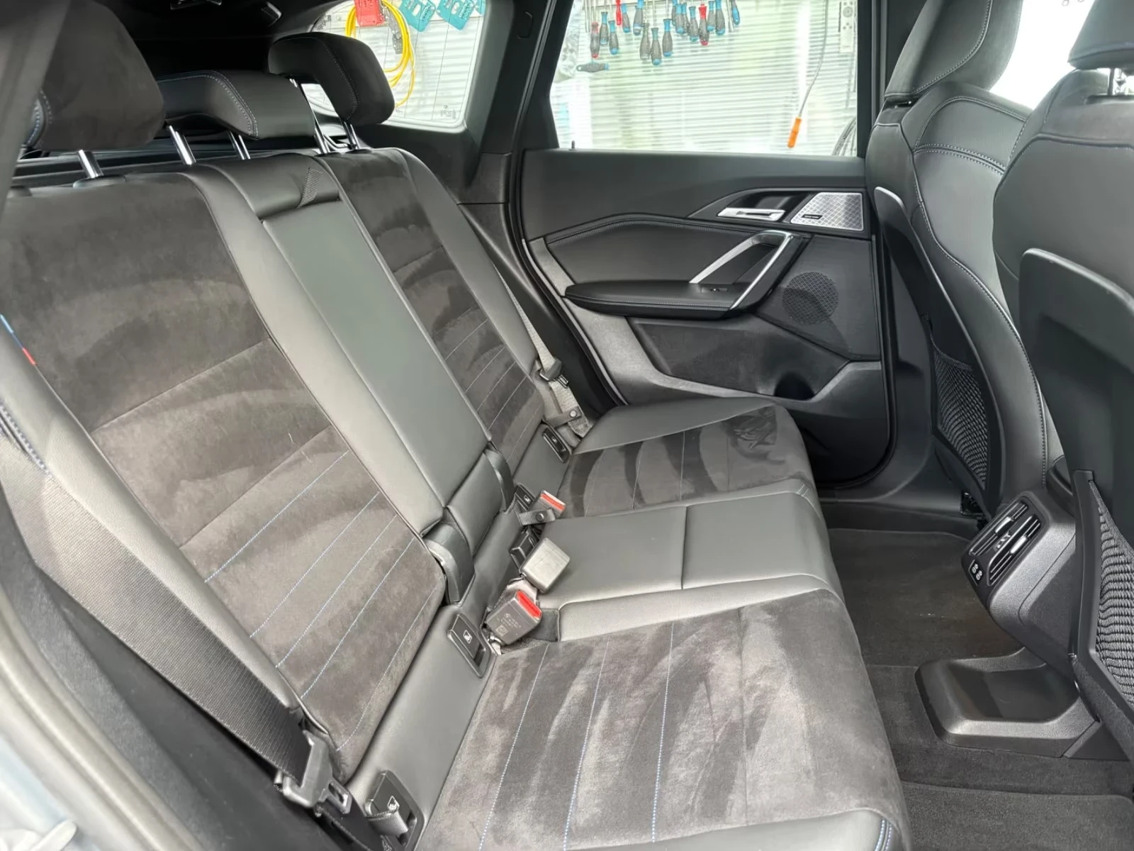 BMW iX1 30xDrive M-Sport Individual All Options Warranty | Mobile.bg � ����������� 14