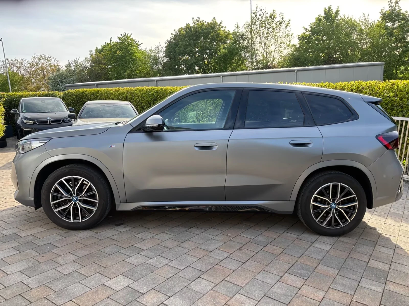 BMW iX1 30xDrive M-Sport Individual All Options Warranty | Mobile.bg � ����������� 5