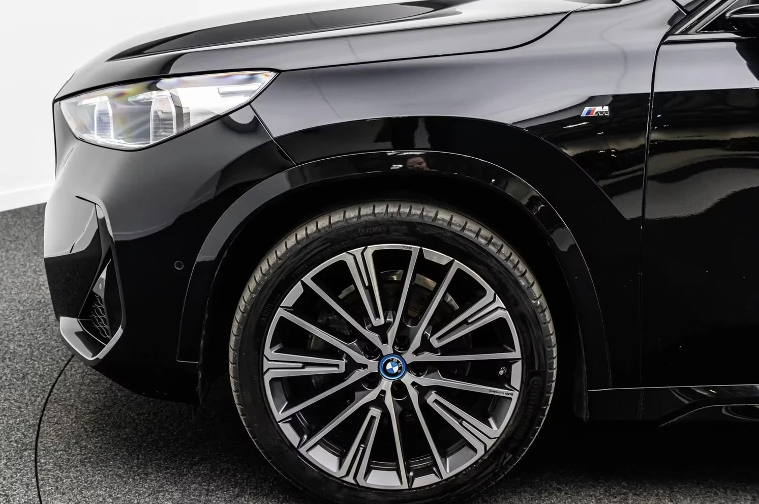 BMW iX1 30xDrive M-Sport 360* DISTR Ad.LED HUD Winter Pack | Mobile.bg � ����������� 9