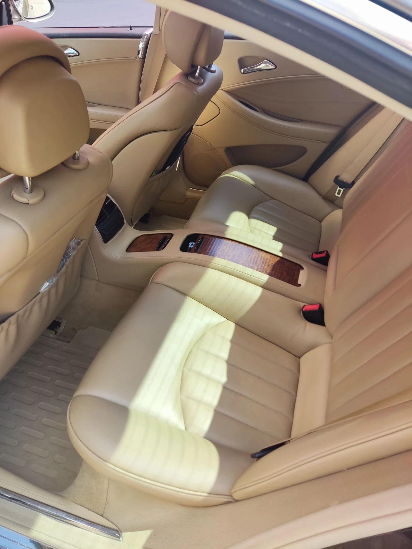 Mercedes-Benz CLS 320, снимка 7 - Автомобили и джипове - 54279255