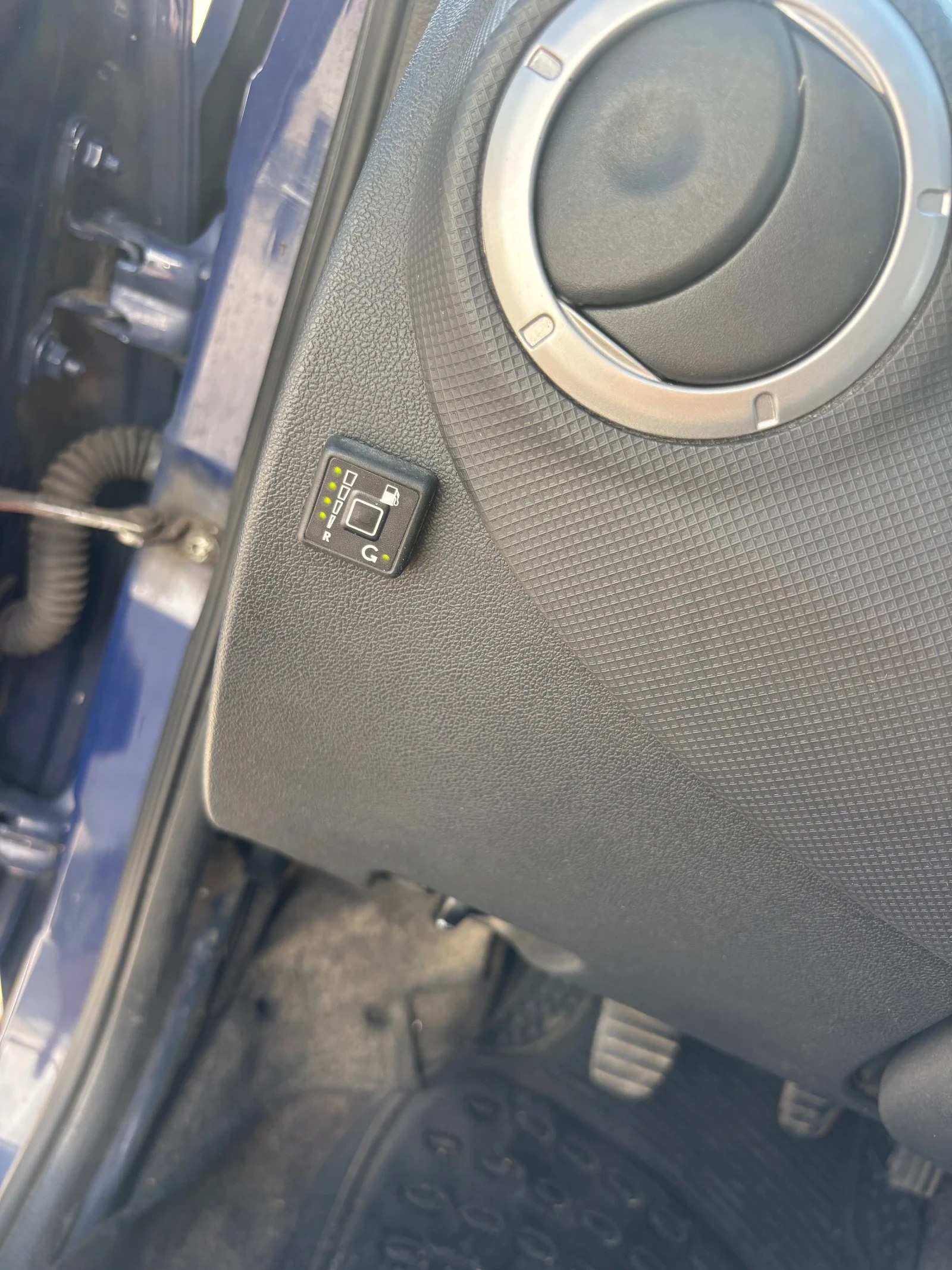 Dacia Logan, снимка 7 - Автомобили и джипове - 55355447