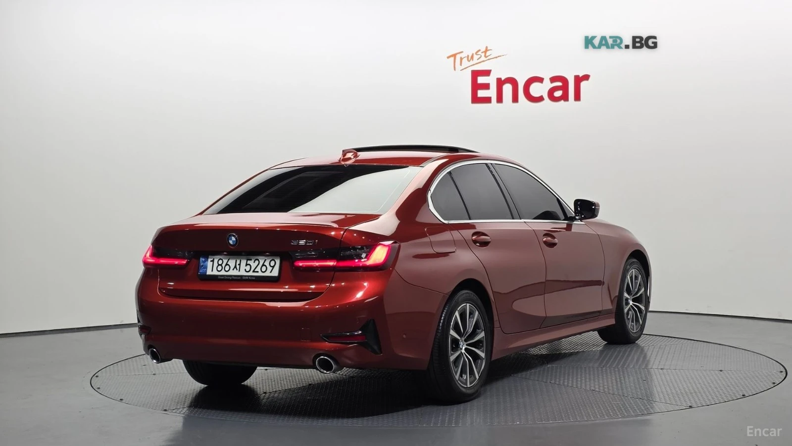 BMW 320 КОЖА* НАВИ* ПАНО* HUD, снимка 2 - Автомобили и джипове - 55180659