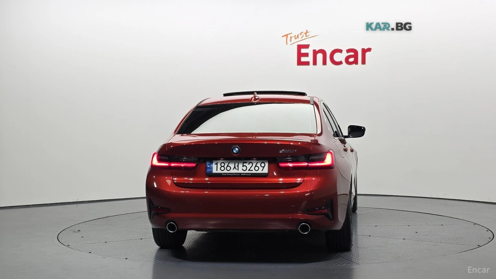 BMW 320 КОЖА* НАВИ* ПАНО* HUD, снимка 4 - Автомобили и джипове - 55180659