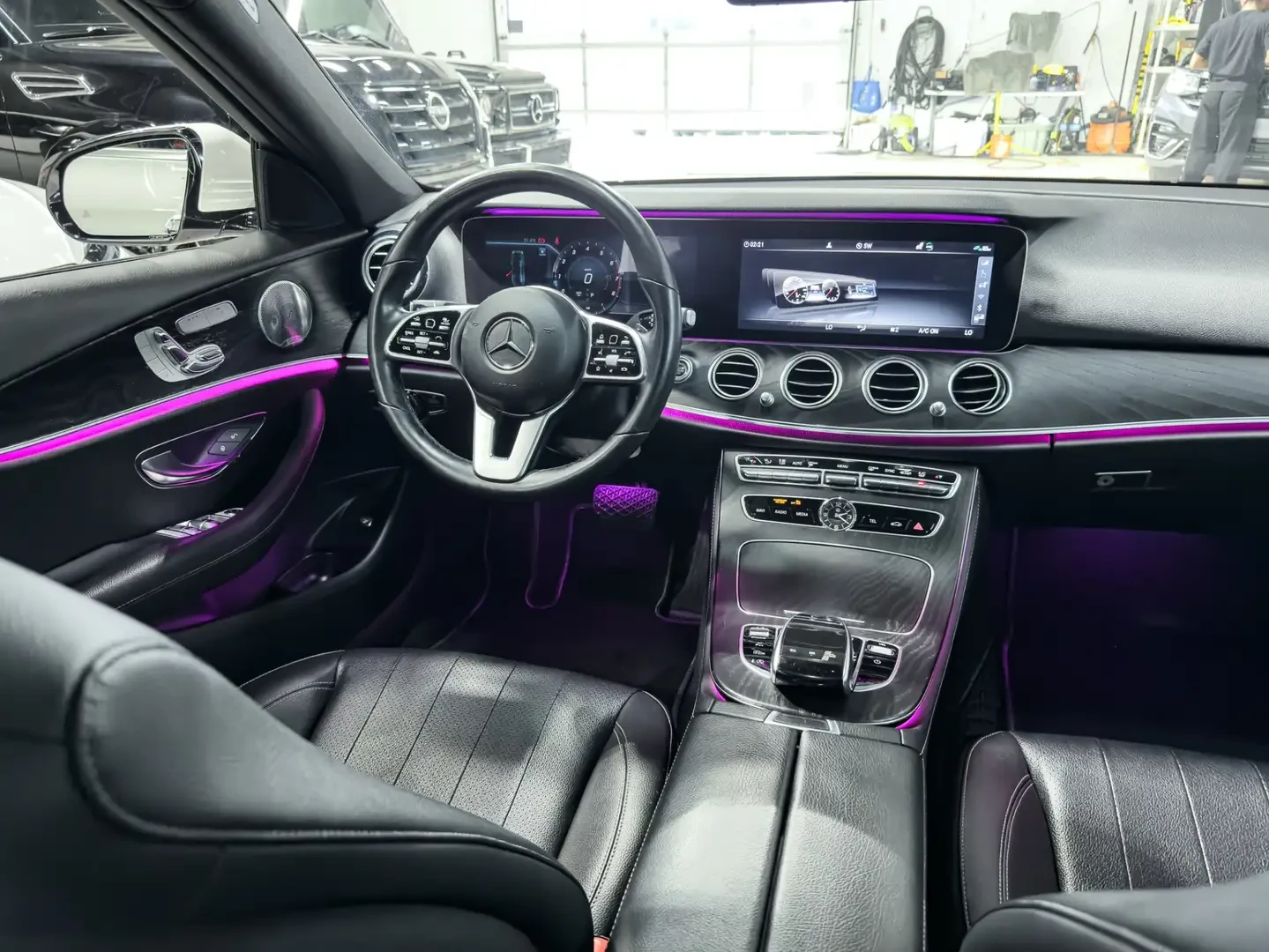 Mercedes-Benz E 300 AMG* 4M* Distronic* Burmester* FACE, снимка 7 - Автомобили и джипове - 55220310
