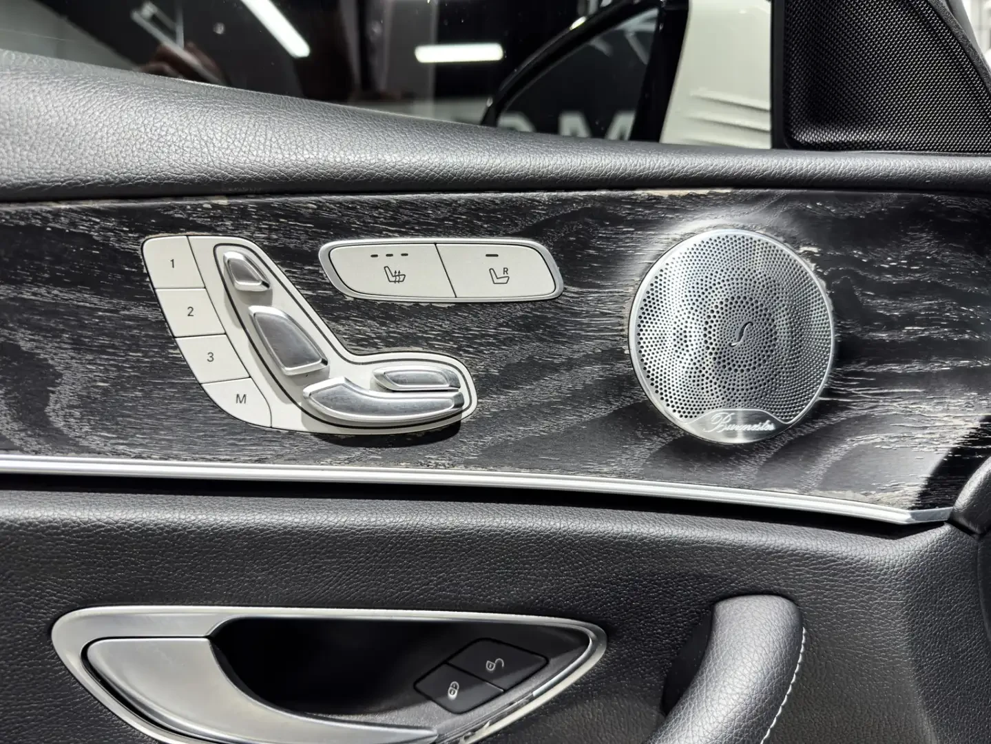 Mercedes-Benz E 300 AMG* 4M* Distronic* Burmester* FACE, снимка 12 - Автомобили и джипове - 55220310
