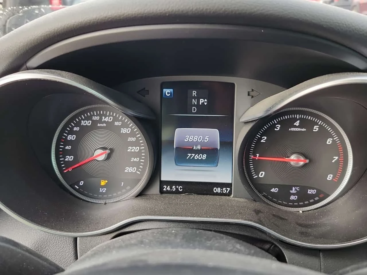 Mercedes-Benz C 300 * АВТОКРЕДИТ БЕЗ ПЪРВОНАЧАЛНА ВНОСКА* , снимка 9 - Автомобили и джипове - 55586244