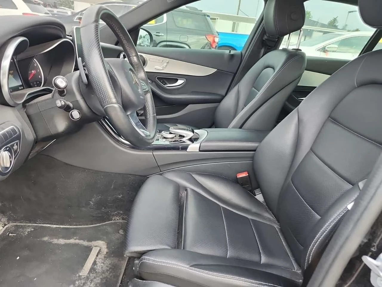 Mercedes-Benz C 300 * АВТОКРЕДИТ БЕЗ ПЪРВОНАЧАЛНА ВНОСКА* , снимка 5 - Автомобили и джипове - 55586244