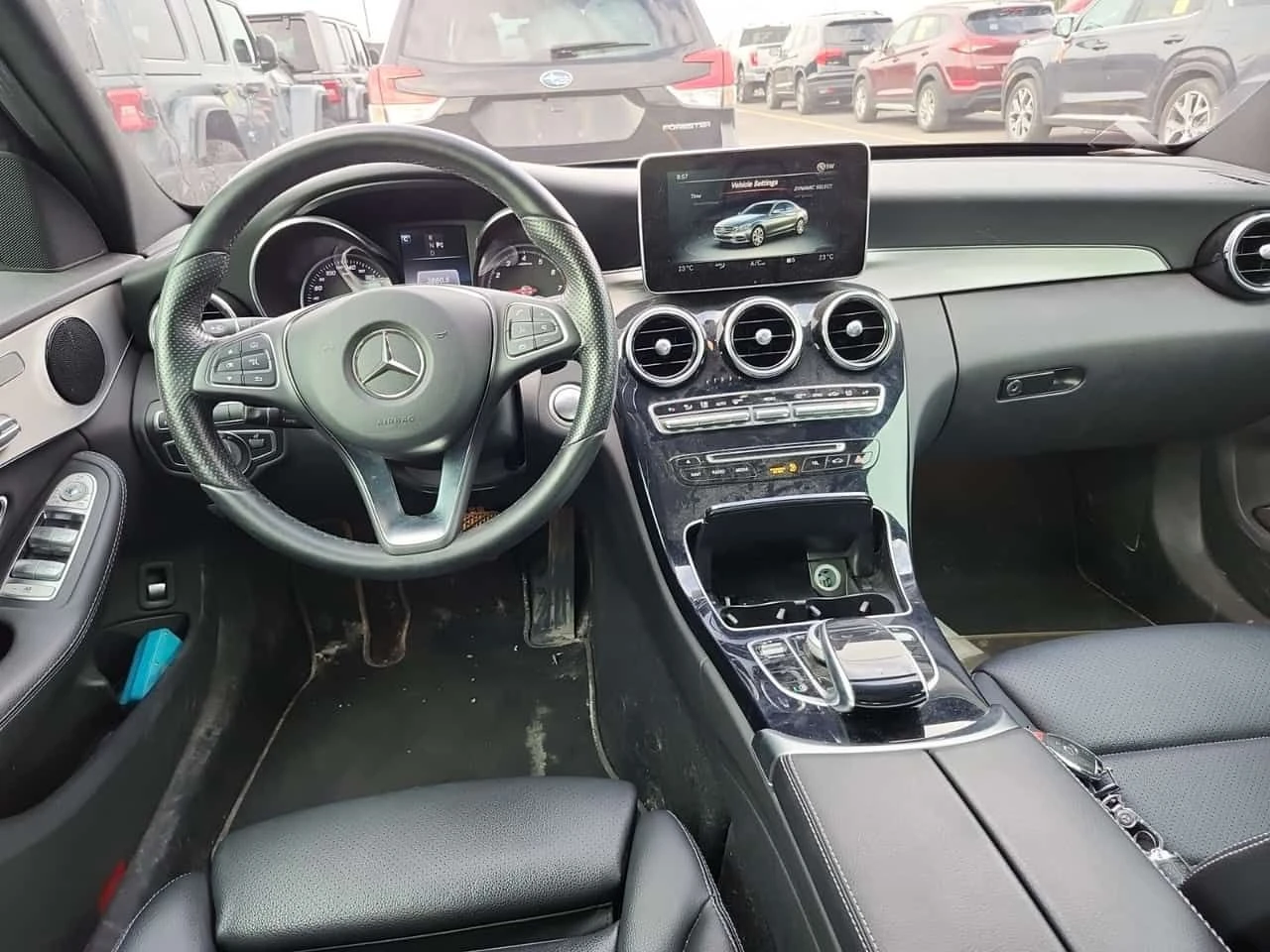 Mercedes-Benz C 300 * АВТОКРЕДИТ БЕЗ ПЪРВОНАЧАЛНА ВНОСКА* , снимка 10 - Автомобили и джипове - 55586244