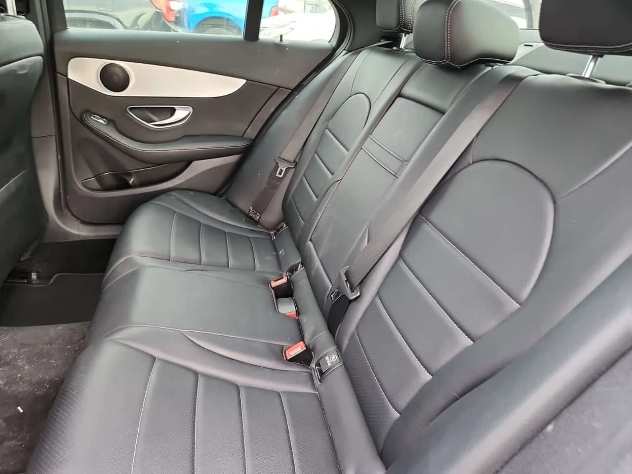 Mercedes-Benz C 300 * АВТОКРЕДИТ БЕЗ ПЪРВОНАЧАЛНА ВНОСКА* , снимка 11 - Автомобили и джипове - 55586244