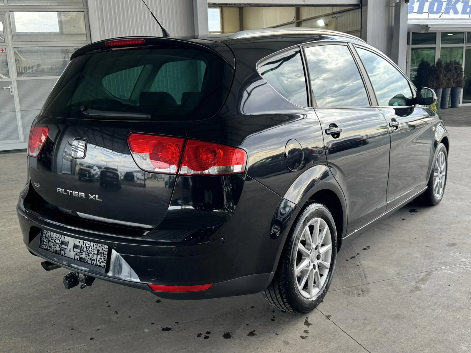 Seat Altea XL* TDI* 105ps* KЛИМАТРОНИК* АВТОПИЛОТ, снимка 3 - Автомобили и джипове - 55611157