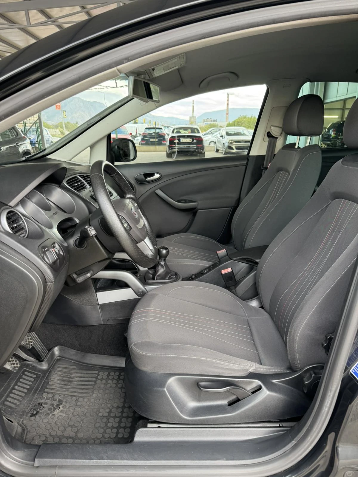 Seat Altea XL* TDI* 105ps* KЛИМАТРОНИК* АВТОПИЛОТ, снимка 9 - Автомобили и джипове - 55611157