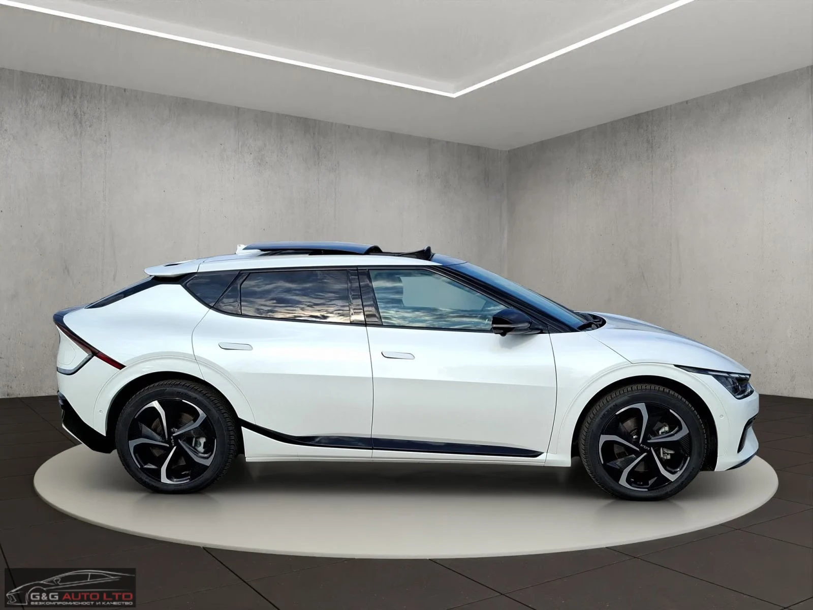 Kia EV6 GT-LINE/3205HP/AWD/CAM/CPLAY/HUD/MEMO/606q, снимка 3 - Автомобили и джипове - 55693953