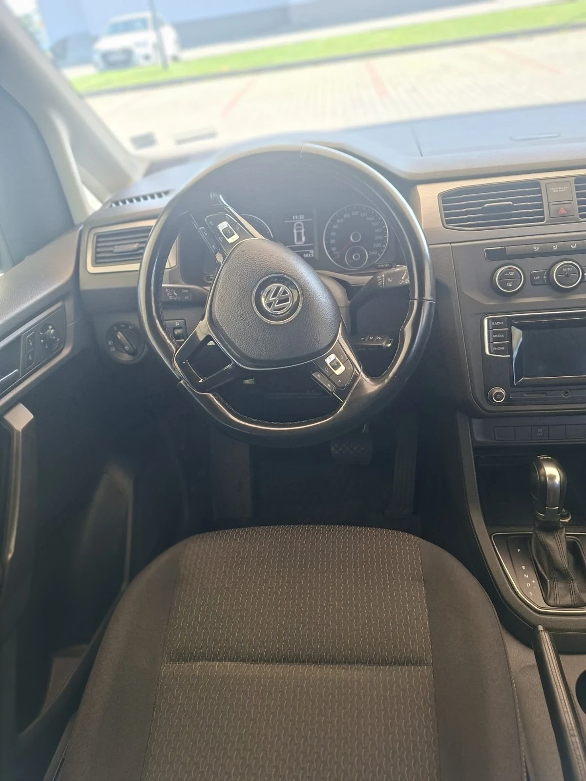 VW Caddy 1.4 TGI METAN, снимка 4 - Автомобили и джипове - 55889676