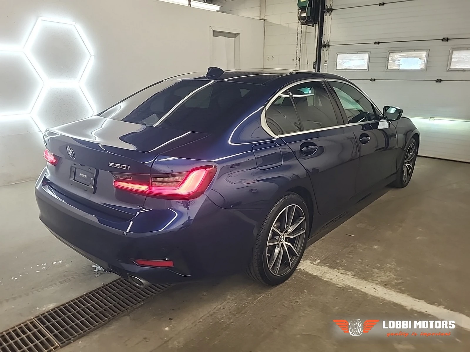 BMW 330, снимка 3 - Автомобили и джипове - 56069479