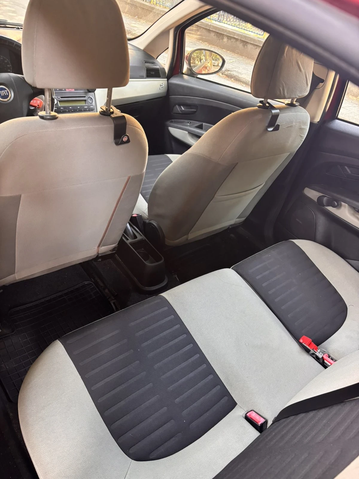 Fiat Punto Grande Punto 1.3 MultiJet, снимка 7 - Автомобили и джипове - 56140429