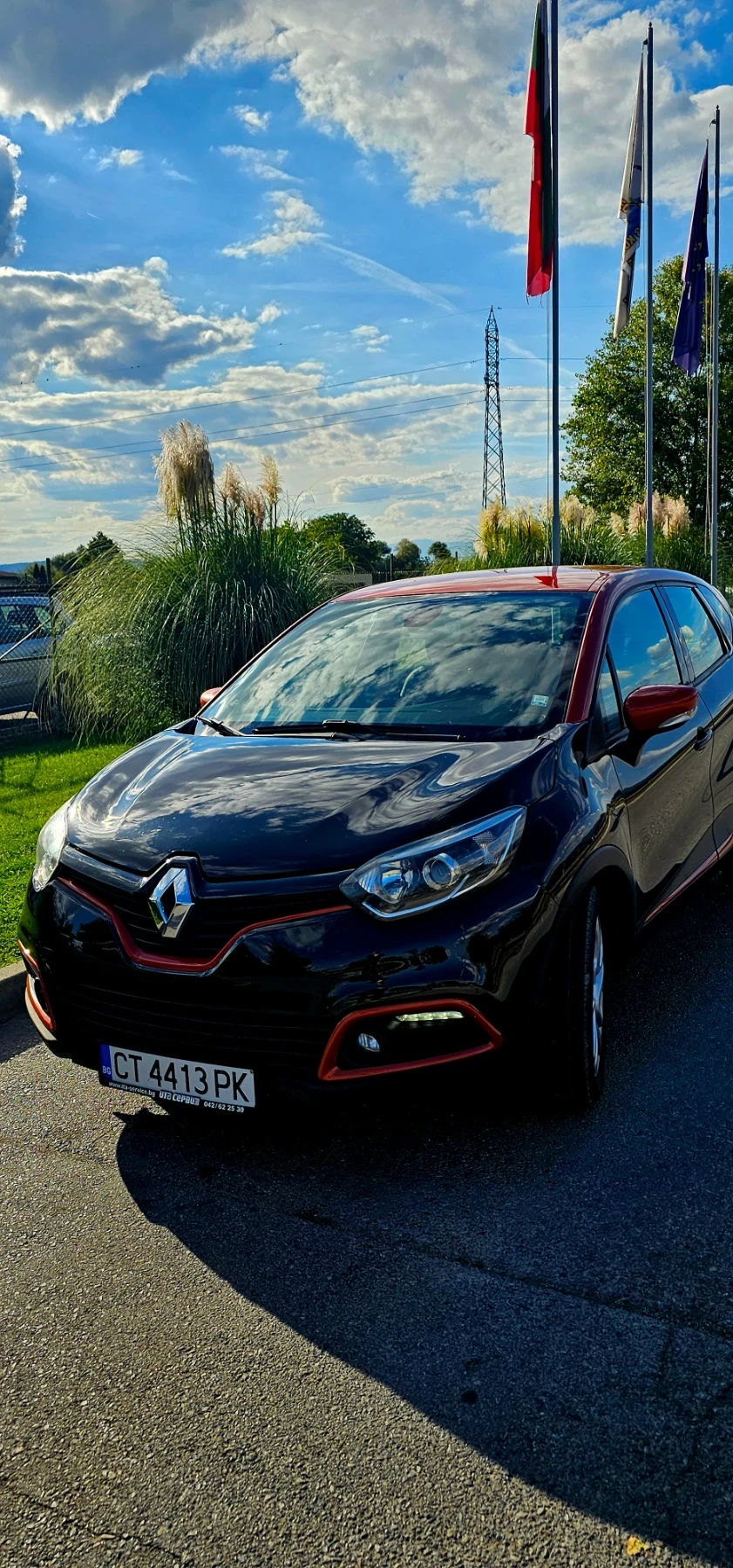 Renault Captur AUTOMAT NAVI | 2015 | ЛИЧЕН АВТОМОБИЛ, снимка 2 - Автомобили и джипове - 56215182