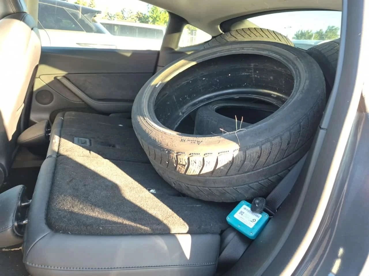 Tesla Model Y, снимка 3 - Автомобили и джипове - 56706370