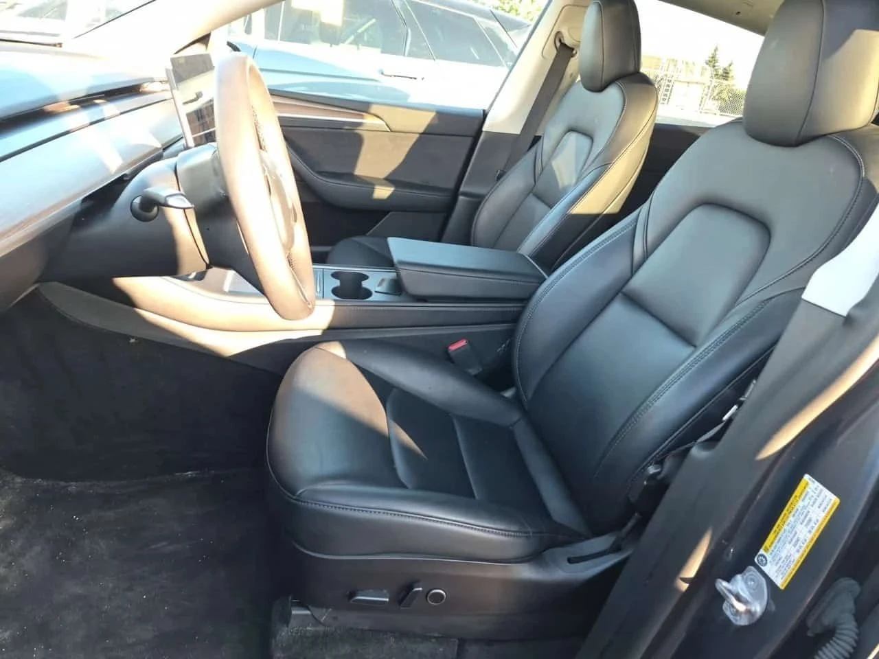Tesla Model Y, снимка 2 - Автомобили и джипове - 56706370