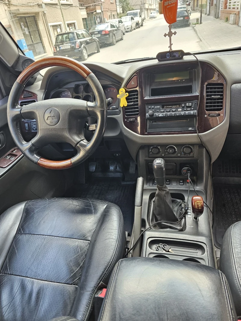 Mitsubishi Pajero III 3.5 GDi , снимка 10 - Автомобили и джипове - 47264171