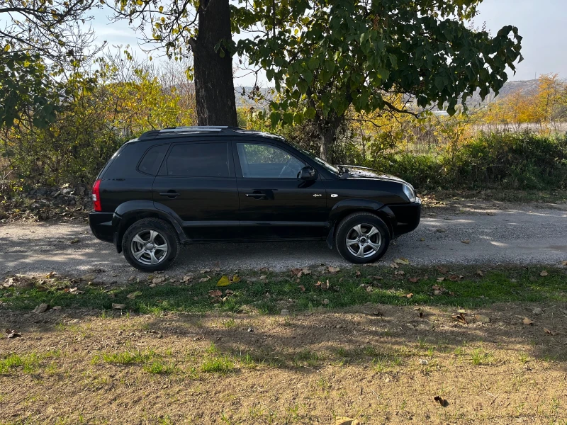 Hyundai Tucson 4x4, снимка 4 - Автомобили и джипове - 47759808