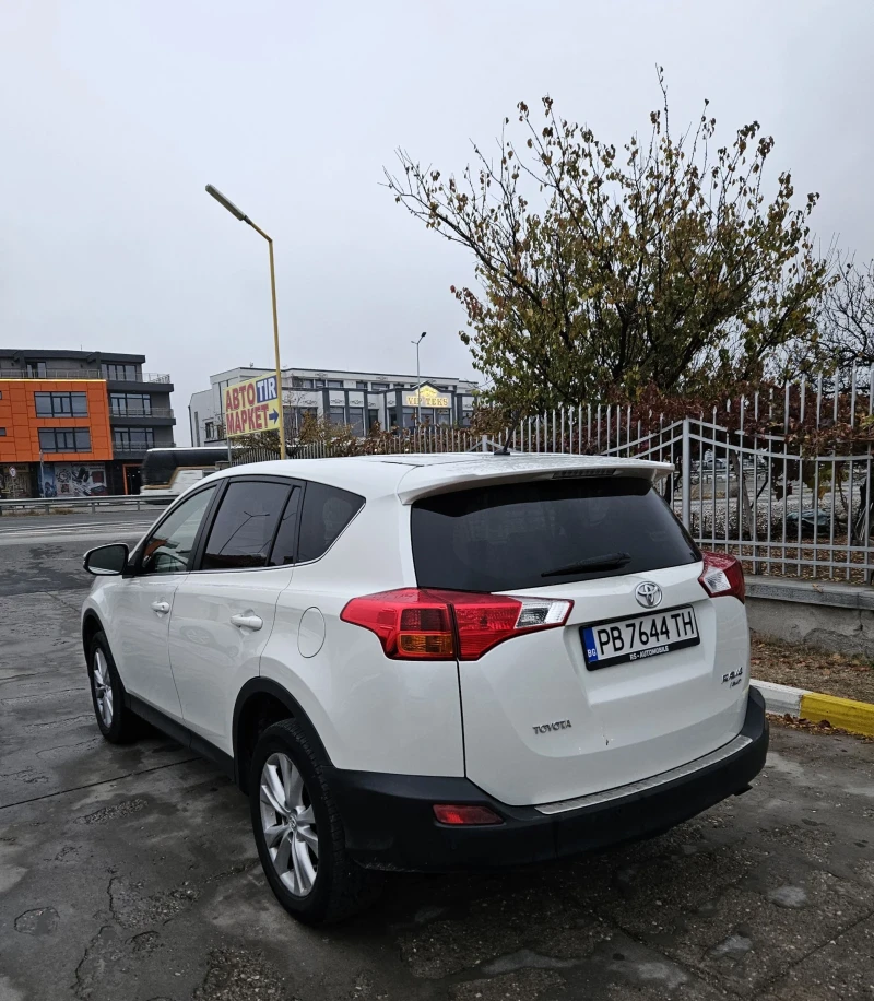 Toyota Rav4 Navi 4x4 Кожа Камера D4D, снимка 4 - Автомобили и джипове - 47961401