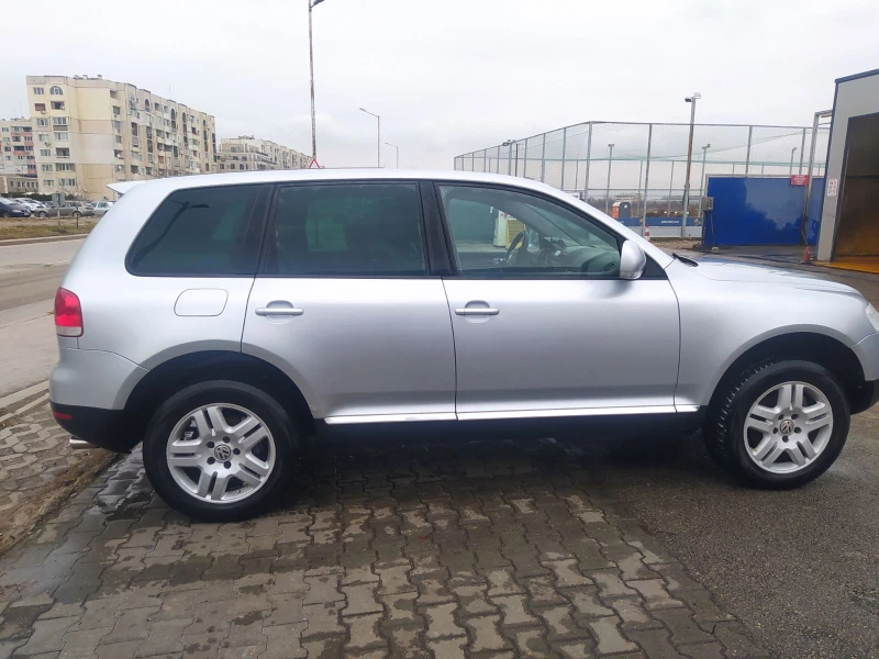 VW Touareg, снимка 3 - Автомобили и джипове - 48232429