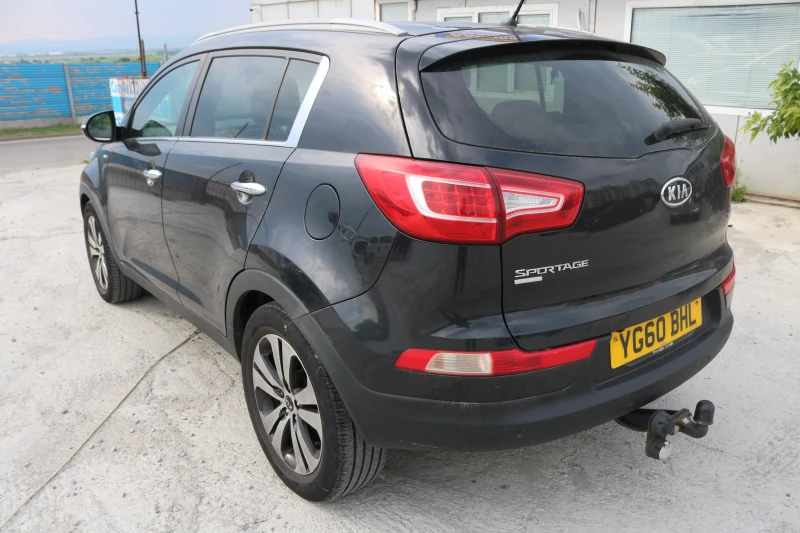 Kia Sportage 2.0 CRDI 4x4, снимка 7 - Автомобили и джипове - 50567600
