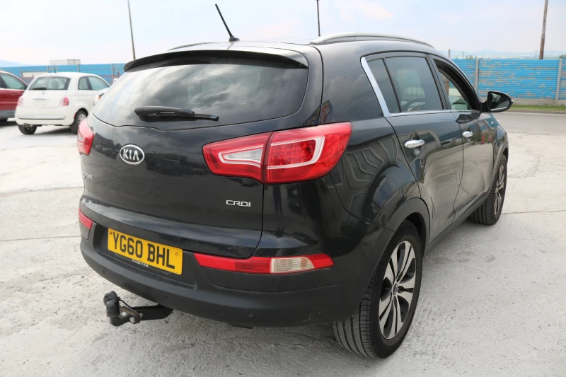Kia Sportage 2.0 CRDI 4x4, снимка 6 - Автомобили и джипове - 50567600
