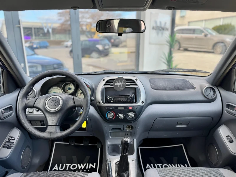 Toyota Rav4 2.0i VVTi 4x4 уникат, снимка 11 - Автомобили и джипове - 52637488