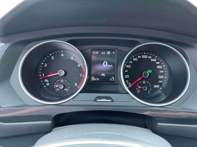 VW Tiguan /4MOTION /CARFAX / Лимитиран салон/Подгрев/Нави/, снимка 9 - Автомобили и джипове - 53569457