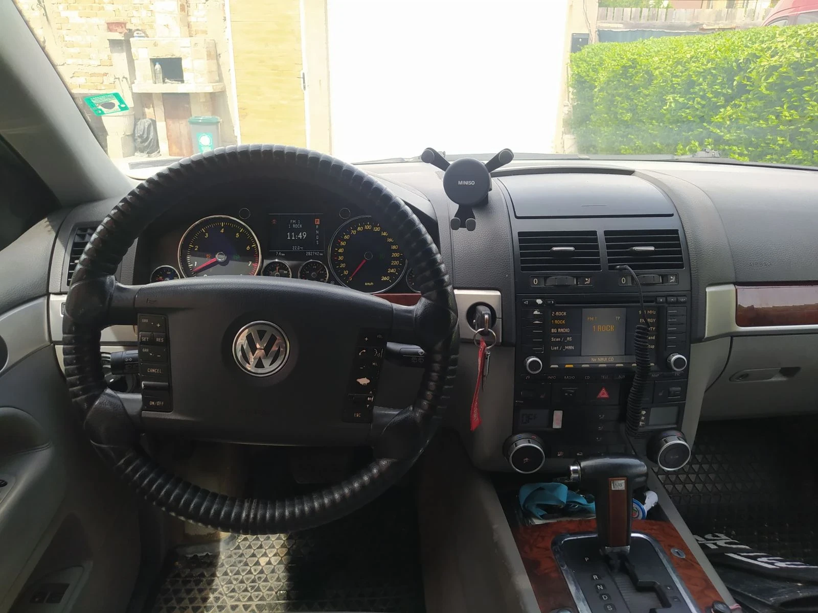 VW Touareg  - изображение 8