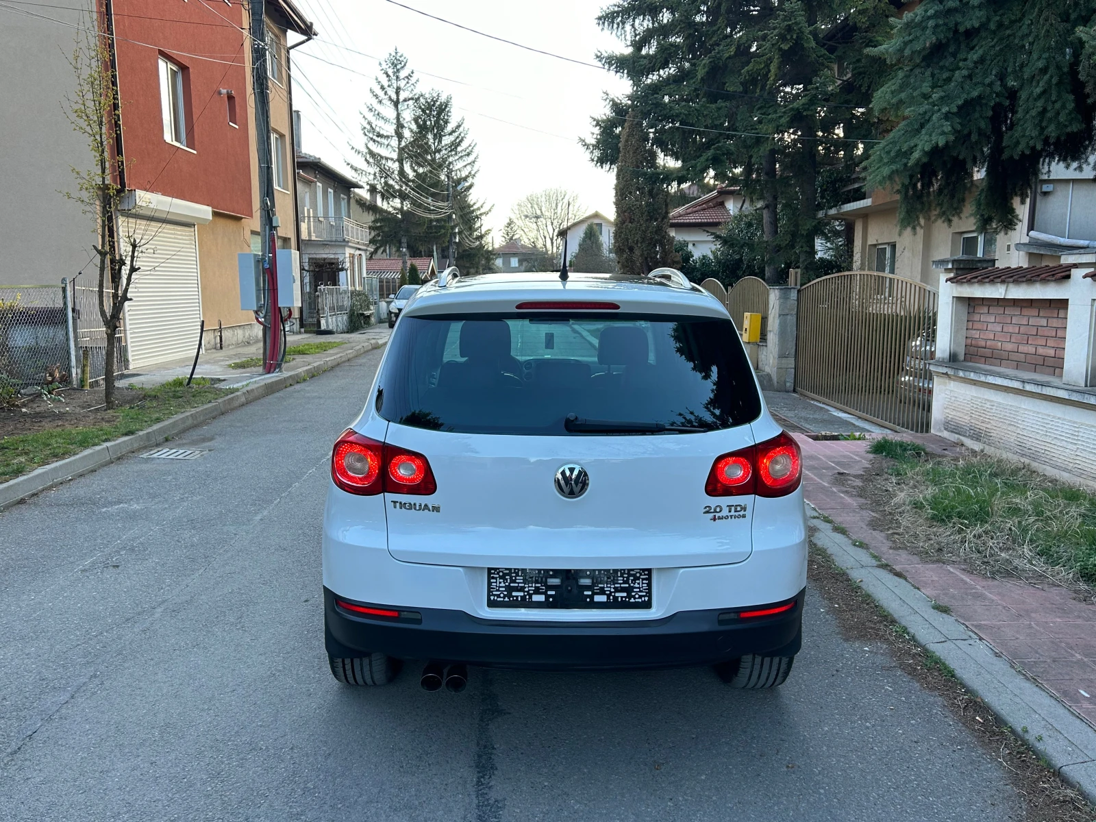 VW Tiguan 2, 0NAVI KOJA AVTOMAT 4X4 - изображение 4