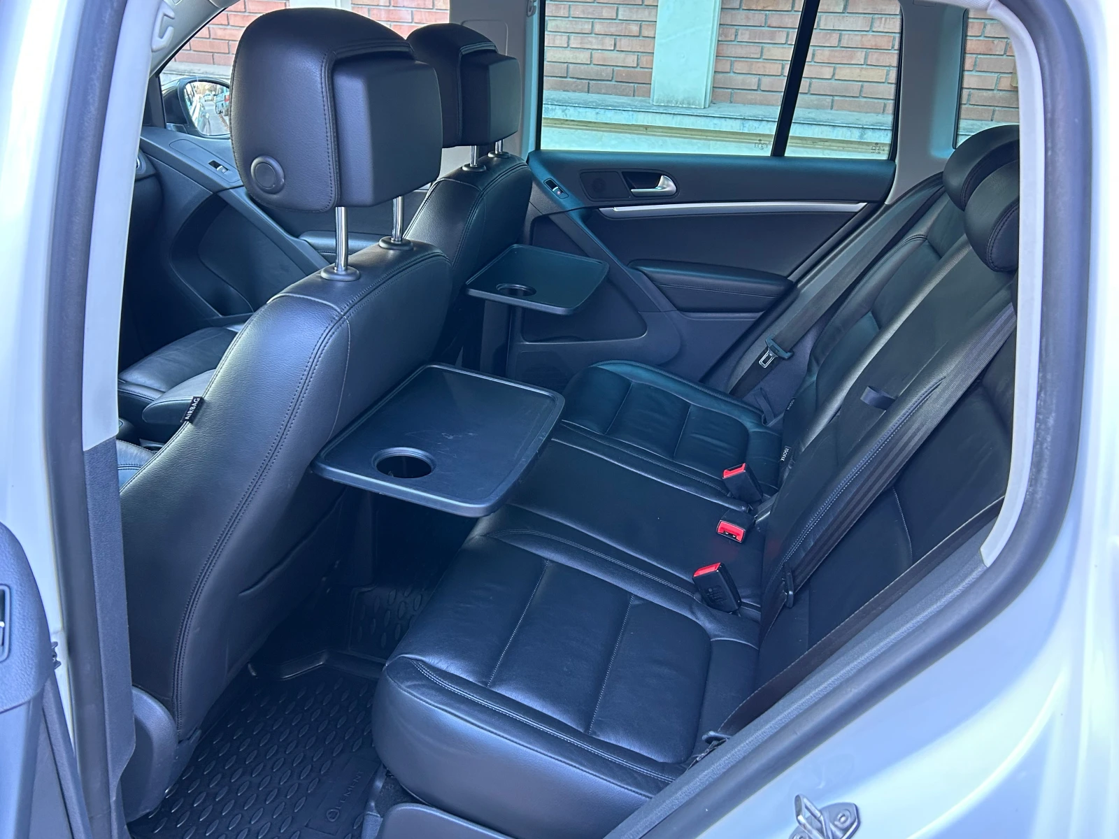 VW Tiguan 2, 0NAVI KOJA AVTOMAT 4X4 - изображение 8