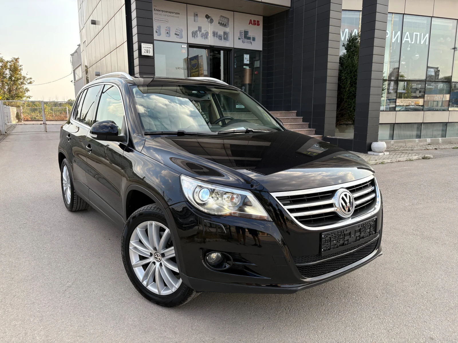 VW Tiguan 2.0TDI 140 DSG FULL 169.000 КМ - изображение 3