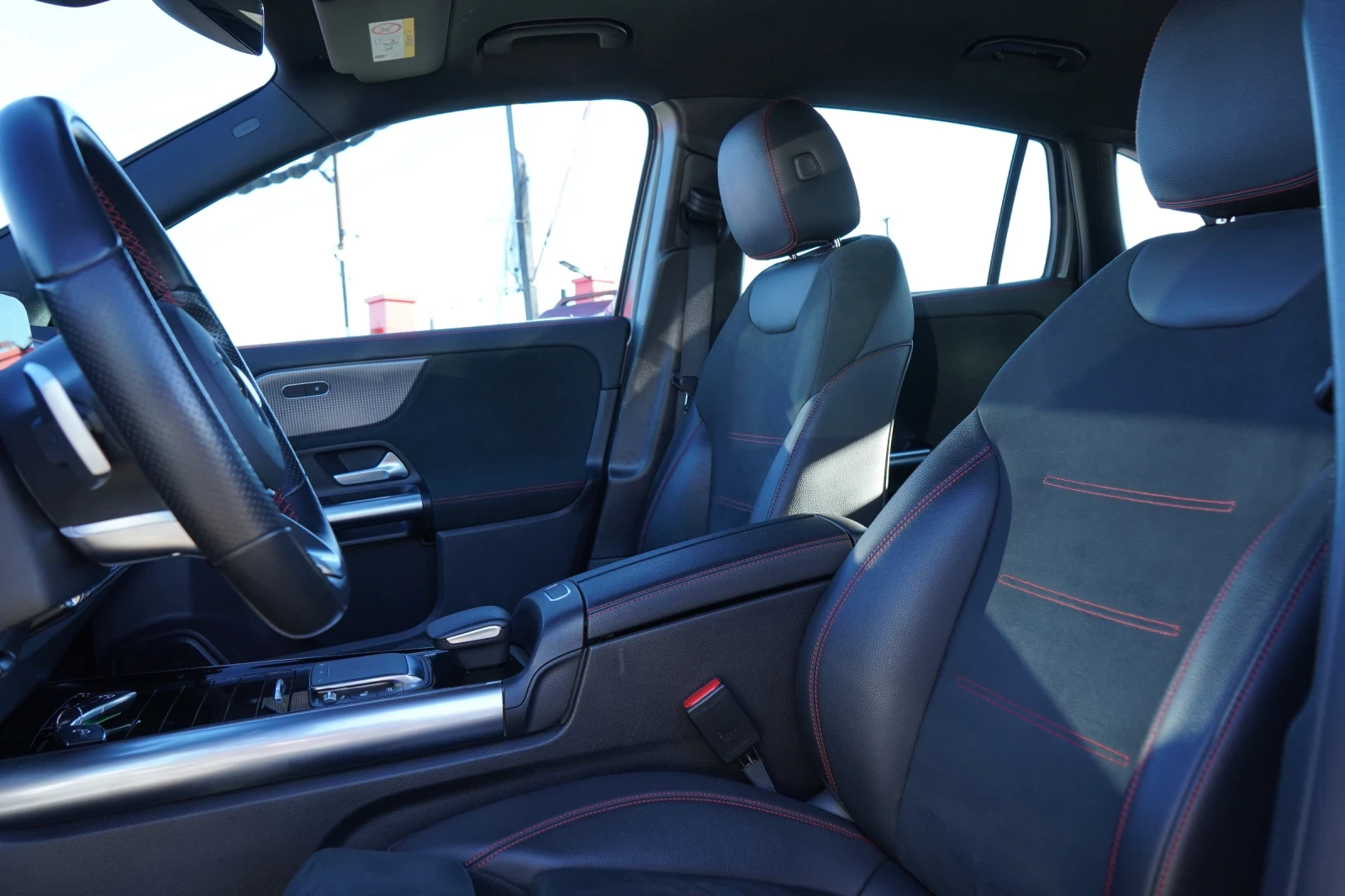 Mercedes-Benz EQA 250* AMG* NAVI* LED* 18"* CAMERA  - изображение 9