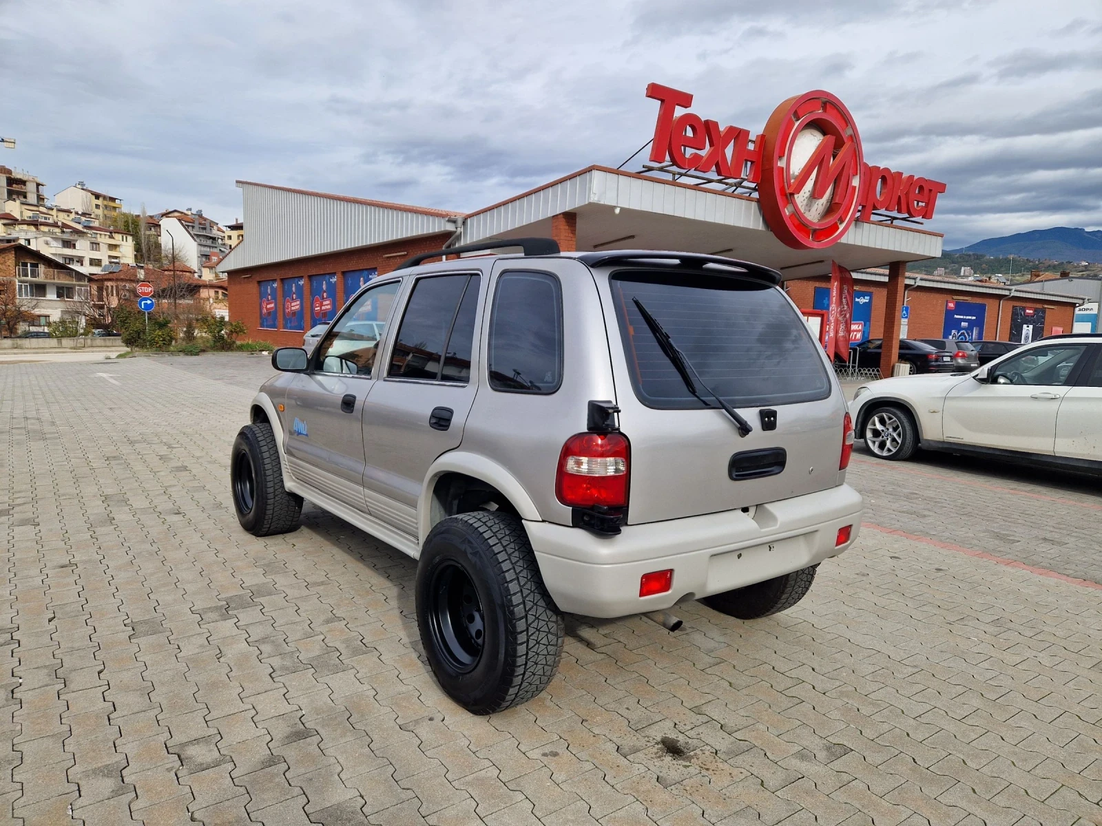 Kia Sportage 2.0 i 128 к.с +  Газ + климатик - изображение 6