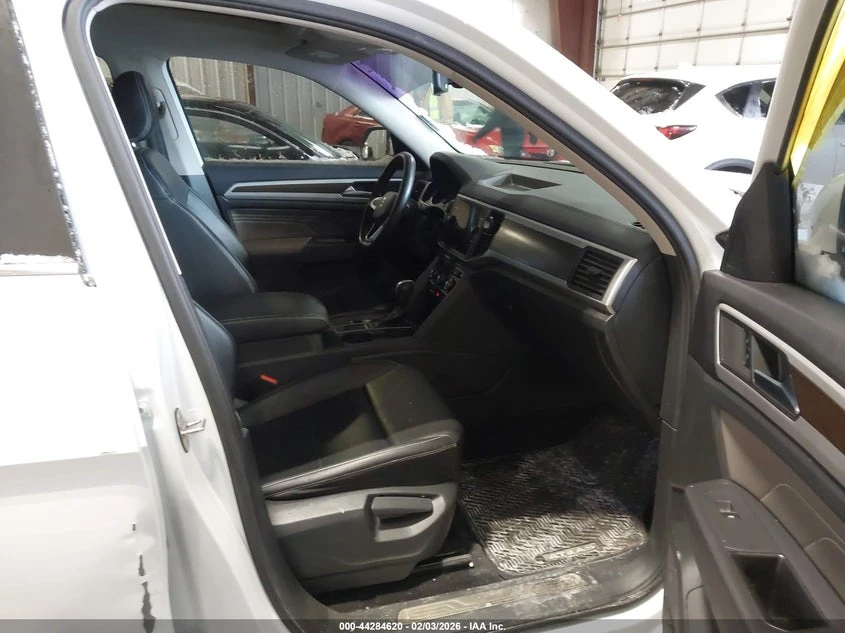 VW Atlas 3.6l Volkswagen 3.6L V6 Se W/Technology, снимка 5 - Автомобили и джипове - 53728345