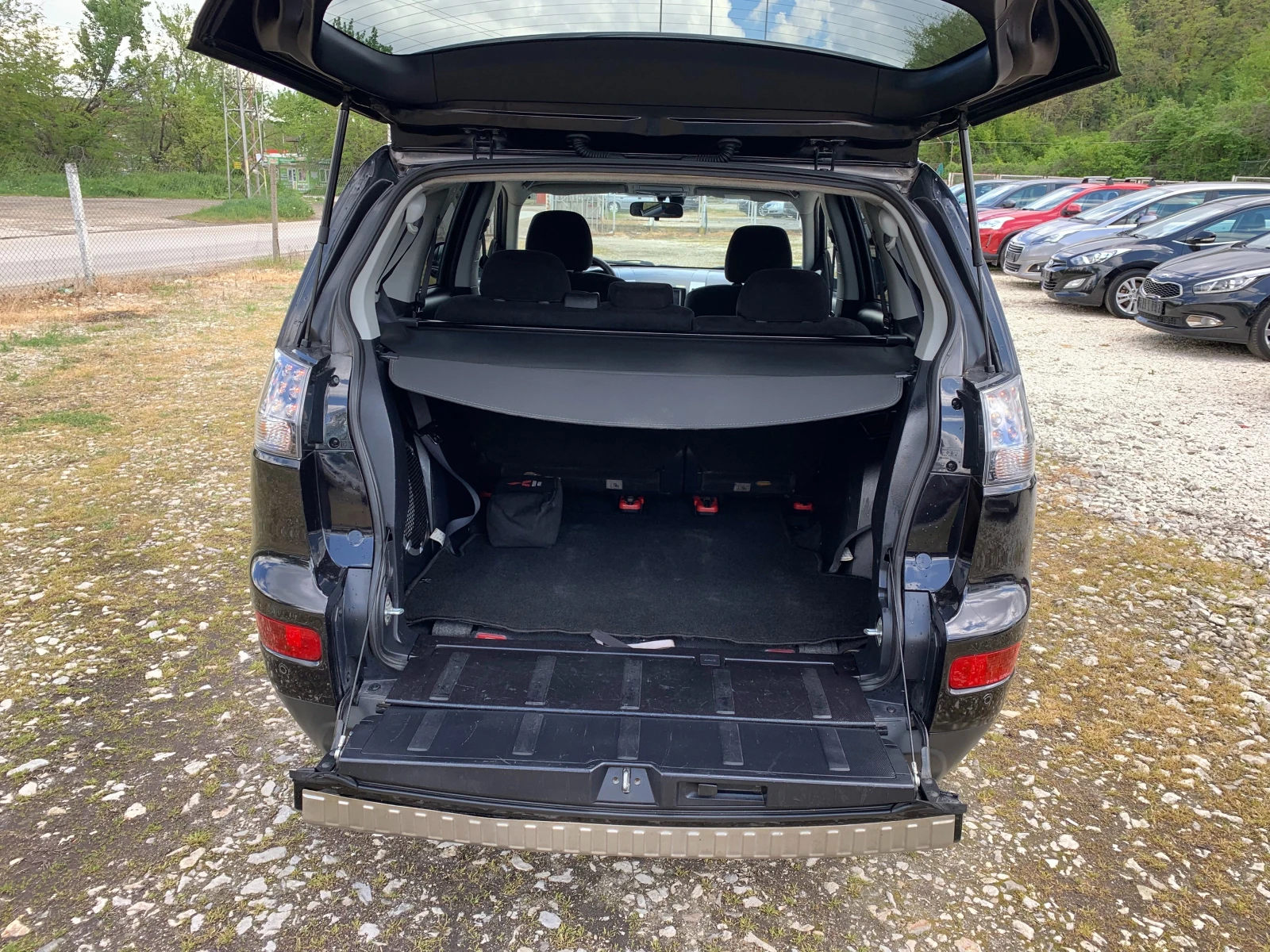 Mitsubishi Outlander 2.4i 4X4 / ГАЗ, снимка 8 - Автомобили и джипове - 54438292