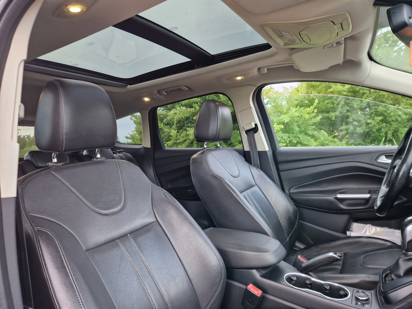 Ford Kuga 4x4 Панорама Подгрев, снимка 9 - Автомобили и джипове - 54789868