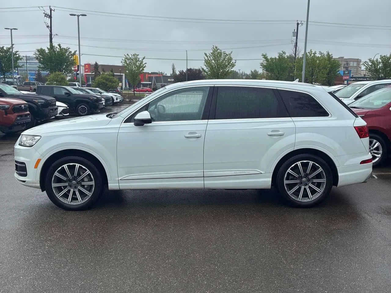 Audi Q7 3.0Т * MATRIX* 360 КАМЕРА* ОБДУХВАНЕ* ПАНОРАМА* , снимка 3 - Автомобили и джипове - 54813432
