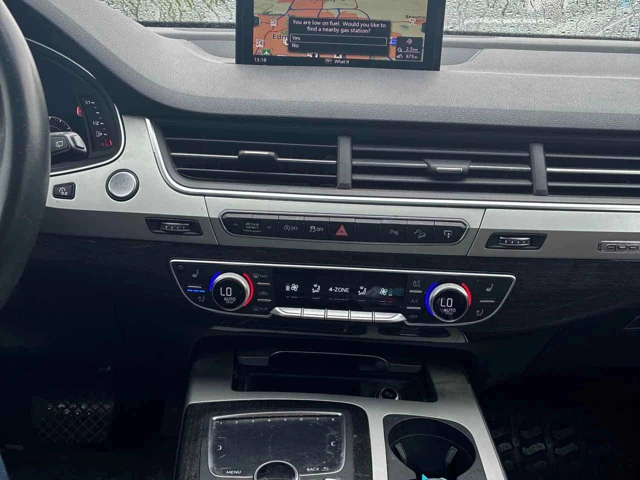 Audi Q7 3.0Т * MATRIX* 360 КАМЕРА* ОБДУХВАНЕ* ПАНОРАМА* , снимка 9 - Автомобили и джипове - 54813432