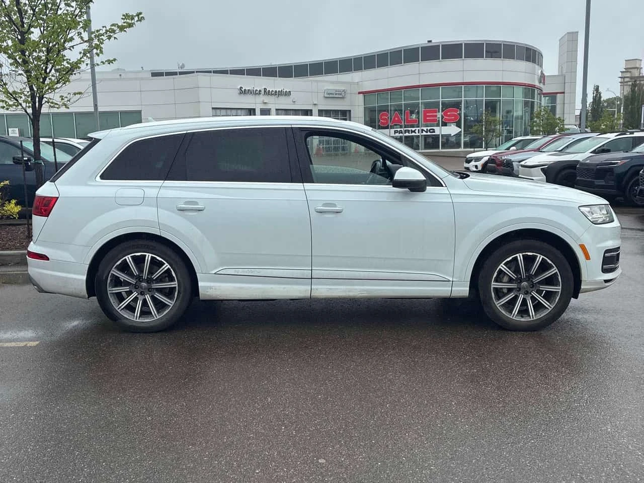Audi Q7 3.0Т * MATRIX* 360 КАМЕРА* ОБДУХВАНЕ* ПАНОРАМА* , снимка 4 - Автомобили и джипове - 54813432